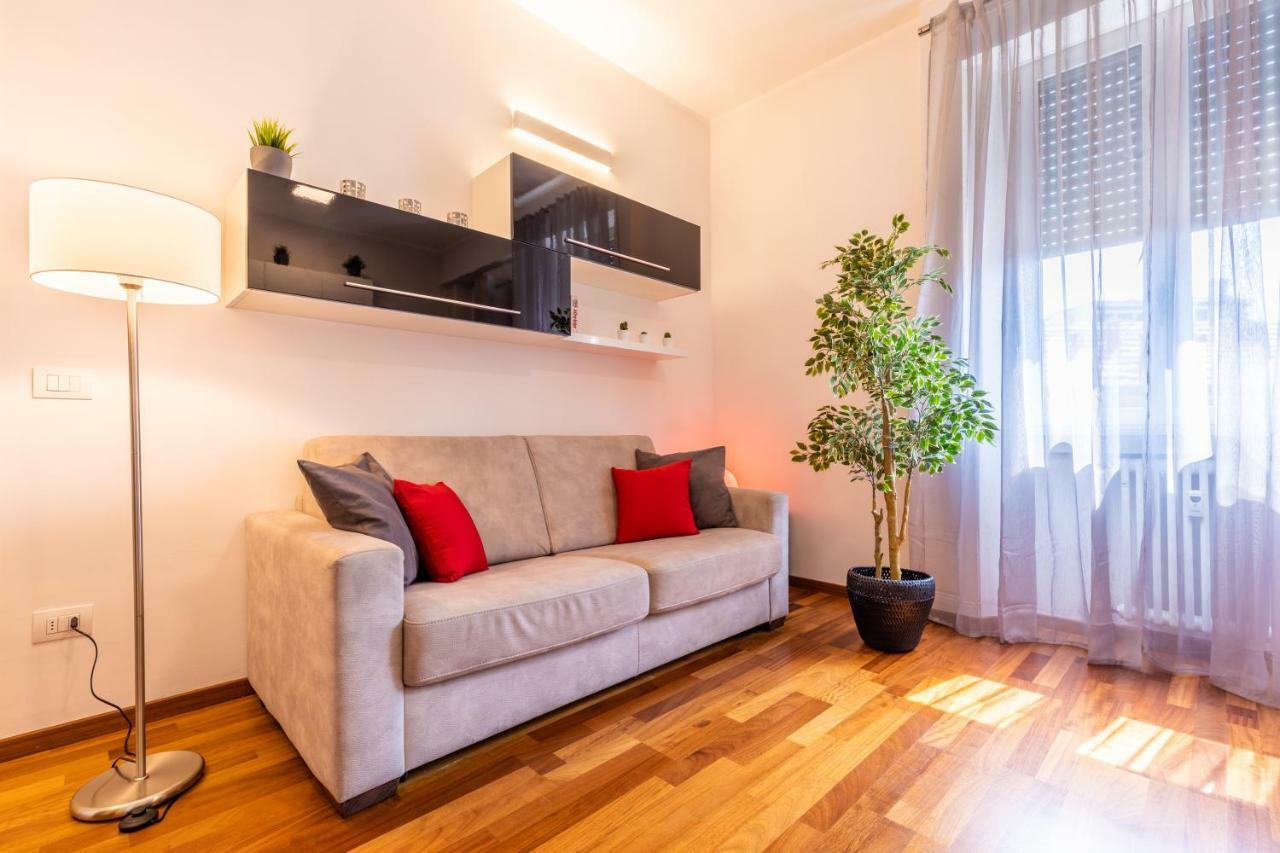 Апартаменты Golden House Milano Экстерьер фото